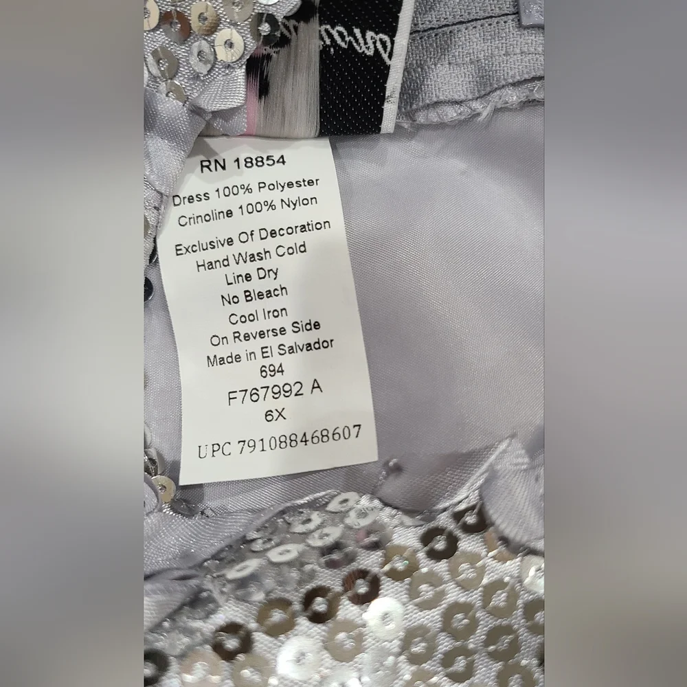 Girl "Rare Editions " silver sequence dress. Attached petticoat - Picture 6 of 6